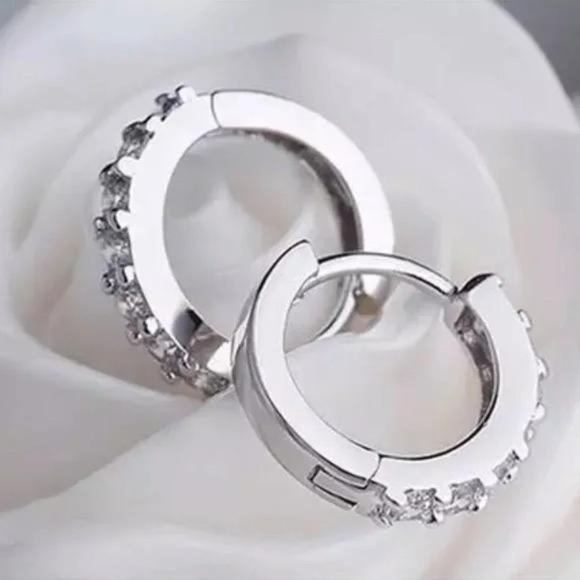 NEW 925 STERLING SILVER DIAMOND HOOPS EARRINGS - Picture 4 of 5